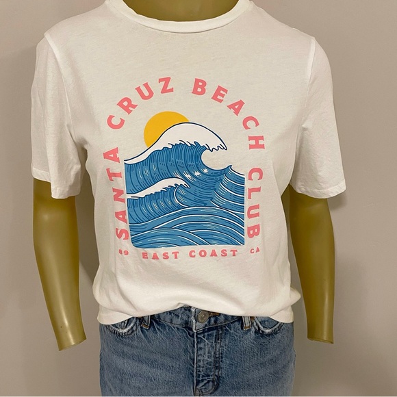 Pieces Santa Cruz Beach Club Graphic Tee. Size small. - Picture 13 of 16